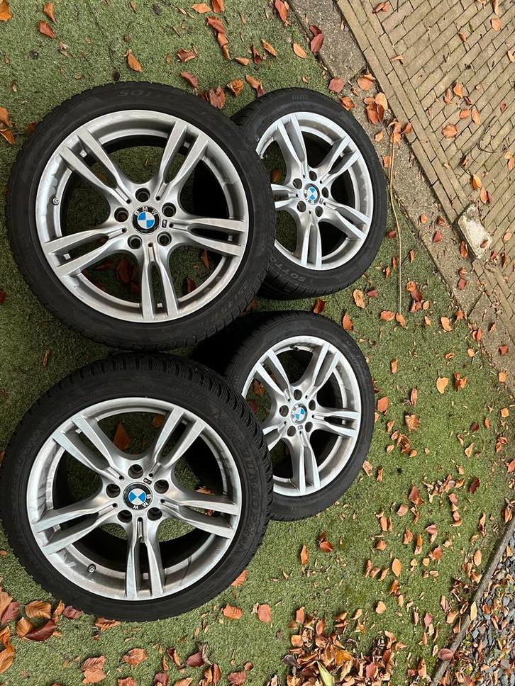 Originele BMW Velgen 18” met winterbanden, Auto-onderdelen, Banden en Velgen, Banden en Velgen, Winterbanden, 18 inch, 225 mm