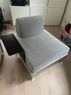 Fauteuil stof met bijzettafel er aan vast en kleed, Huis en Inrichting, Slaapkamer | Slaapbanken, Ophalen, 90 cm, Eenpersoons