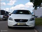 Volvo V40 1.6 Turbo 120 Cruise Pdc Led apk 06.27! Media Velg, Auto's, Volvo, Voorwielaandrijving, Gebruikt, Zwart, 4 cilinders
