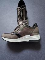 Dad sneaker, Ophalen of Verzenden, Grijs, Sneakers of Gympen, Zo goed als nieuw