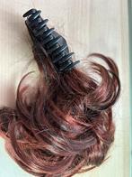 2 haarstukjes met clip of elastiek, Ophalen of Verzenden, Zo goed als nieuw, Pruik of Haarverlenging