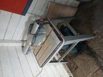 Goede Tegelzaagtafel beschikbaar voor biedingen