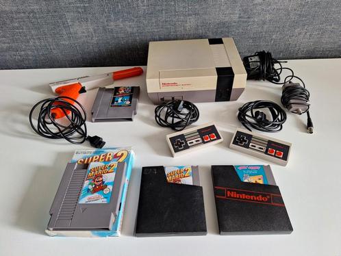 Nintendo NES 8-bit, Spelcomputers en Games, Spelcomputers | Nintendo NES, Gebruikt, Met 2 controllers, Ophalen