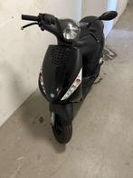 Piaggo zip 50cc 4t, Fietsen en Brommers, Scooters | Piaggio, Ophalen, Zo goed als nieuw, Zip