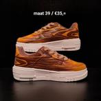 Custom Sneakers Hout Design - Maat 39, Bruin, Custom Made, Nieuw, Ophalen of Verzenden