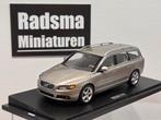 Volvo V70 Phase3 Champagne - 1:43 Motorart in vitrinebox, Hobby en Vrije tijd, Modelauto's | 1:43, Auto, Ophalen of Verzenden