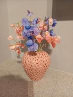 Aardbeienvaas met zijde bloemen, Ophalen, Zo goed als nieuw