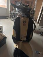 Agm VX 50 Gele plaat, Fietsen en Brommers, Scooters | Vespa, Gebruikt, Overige modellen, Maximaal 45 km/u, Ophalen of Verzenden