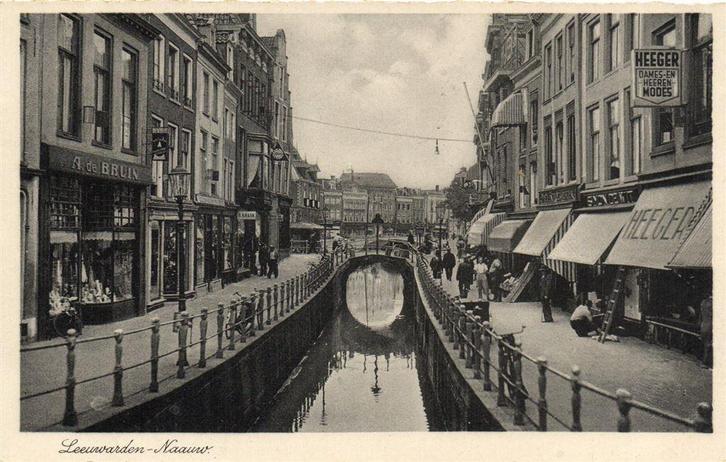 Leeuwarden - Naauw. - brug Simon de Wit - ongelopen, Verzamelen, Ansichtkaarten | Nederland, Ongelopen, Friesland, Voor 1920, Verzenden