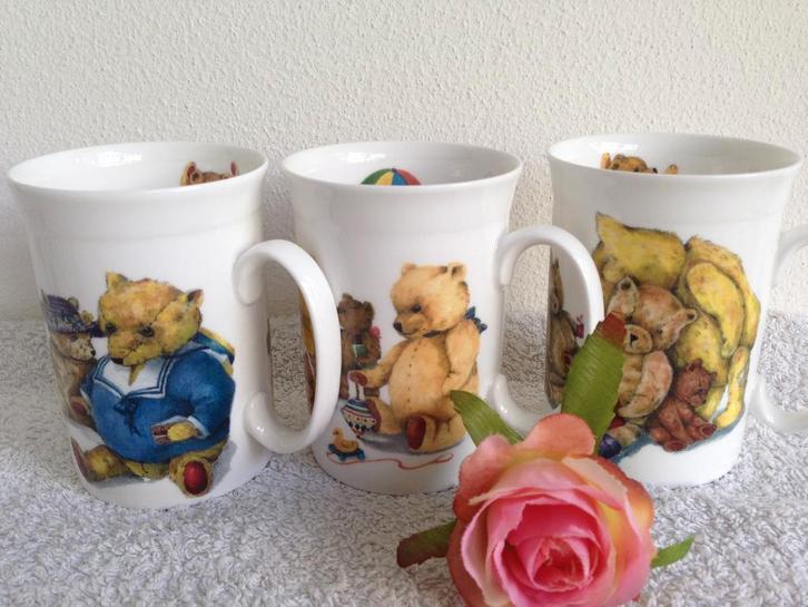 🧸3 Mooie ROY KIRKHAM Teddy Beren MOKKEN/Bekers uit 1992., Huis en Inrichting, Keuken | Servies, Zo goed als nieuw, Kop(pen) en/of Schotel(s)