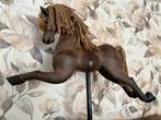 Houten Vintage Paard op Standaard - Decoratief Beeld, Antiek en Kunst, Kunst | Beelden en Houtsnijwerken, Ophalen