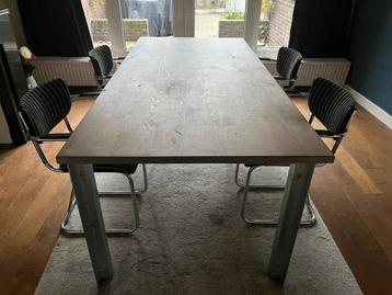 Eethoek hout en metaal met 4 stoelen beschikbaar voor biedingen