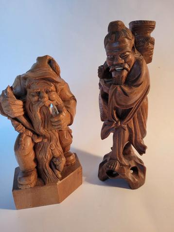 2x houten beeld houtsnijwerk Zwitserse reus + Chinese visser beschikbaar voor biedingen