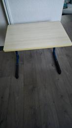 Bureau / Tafel - Gebruikt voor kinderen. Gratis, Ophalen, Gebruikt