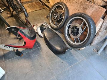 Yamaha  onderdelen racekuip, wielen, zadel beschikbaar voor biedingen