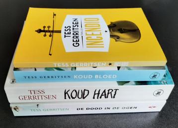 4 boeken van Tess Gerritsen - o.a. De dood in de ogen beschikbaar voor biedingen