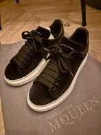 Alexander mcqueen velvet, Alexander mcqueen, Ophalen of Verzenden, Zo goed als nieuw, Sneakers of Gympen