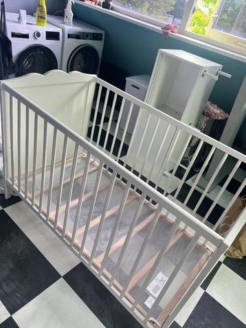 Baby bedje beschikbaar voor biedingen