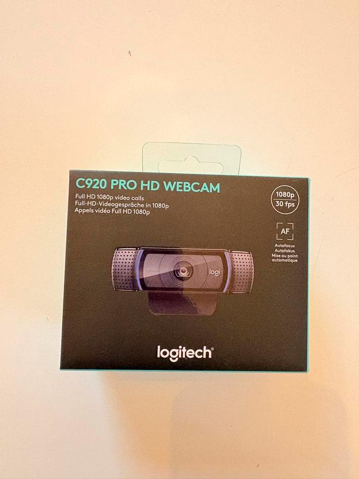 Nieuwe Logitech Webcam - Ongeopend!, Computers en Software, Webcams, Nieuw, Bedraad, ChromeOS, Monitorclip, Ophalen