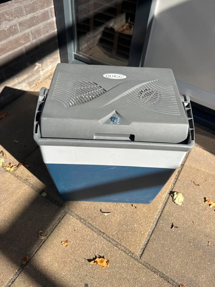 Quigg 12V Koelbox - Zo goed als nieuw!, Caravans en Kamperen, Koelboxen, Zo goed als nieuw, Koelbox, Elektrisch, Ophalen