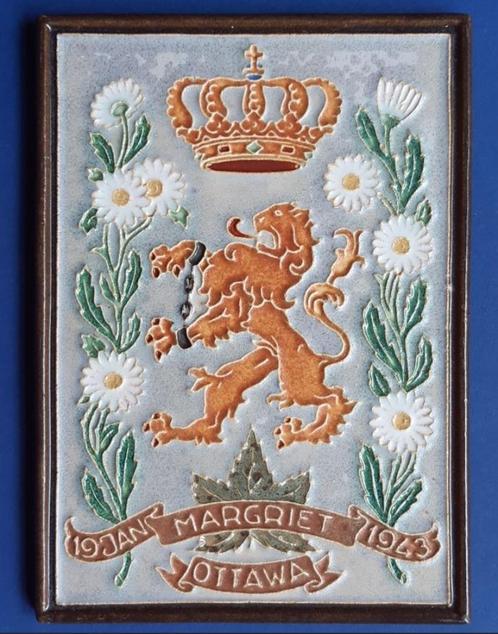Porceleyne Fles 1946 HKH Pr Margriet cloisonné tegel (40-10), Antiek en Kunst, Antiek | Wandborden en Tegels, Verzenden