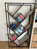 Boekenkast schuine planken, Ophalen, 50 tot 100 cm, Zo goed als nieuw, 150 tot 200 cm