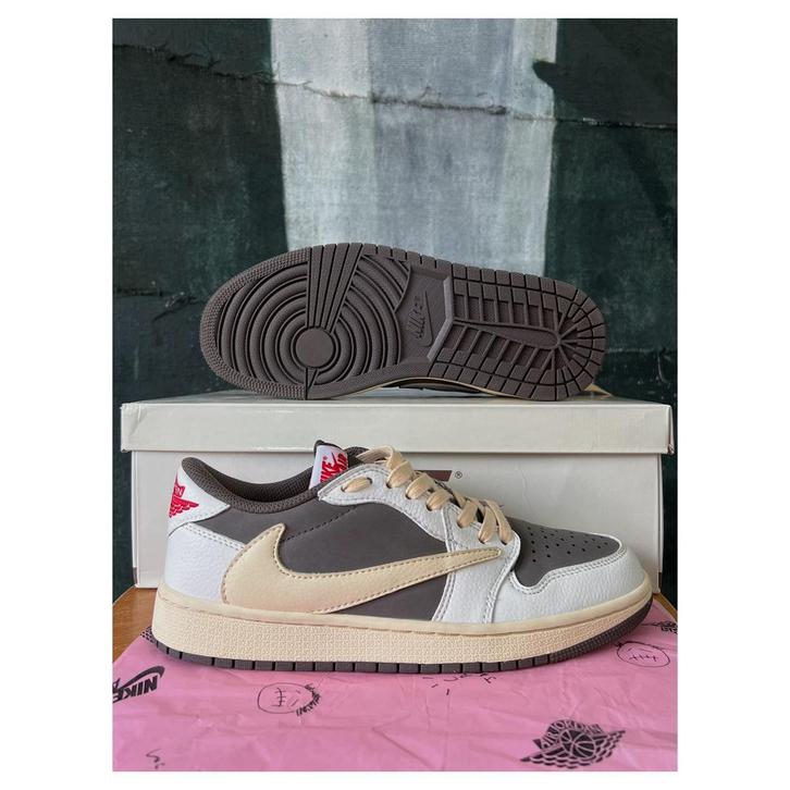 Nike T.Scott x Air Jordan 1 Retro Low Reverse Mocha Nieuw, Kleding | Dames, Schoenen, Nieuw, Sneakers of Gympen, Overige kleuren