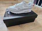 Nike Air Max 1 Photon Dust Grey LX 87 42 DS Nieuw, Kleding | Heren, Schoenen, Ophalen of Verzenden, Nieuw, Overige kleuren