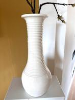 RETRO VINTAGE OFF WHITE CRAQELEE vaas chcs OPHALEN, Ophalen, Steen, Wit, Zo goed als nieuw