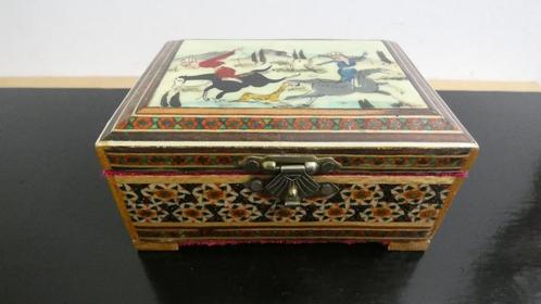 Perzische doosje [1364], Antiek en Kunst, Antiek | Woonaccessoires, Ophalen