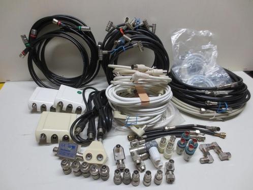 TV Aansluitmateriaal, Coax, Verbindingen, Verdelers,Splitter, Audio, Tv en Foto, Televisie-accessoires, Zo goed als nieuw, Ophalen of Verzenden
