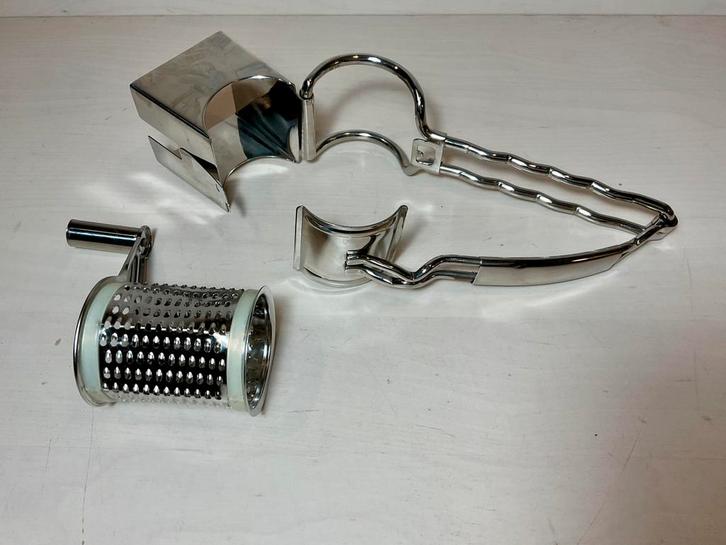 Rvs kaasrasp als nieuw, Huis en Inrichting, Keuken | Keukenbenodigdheden, Zo goed als nieuw, Ophalen of Verzenden