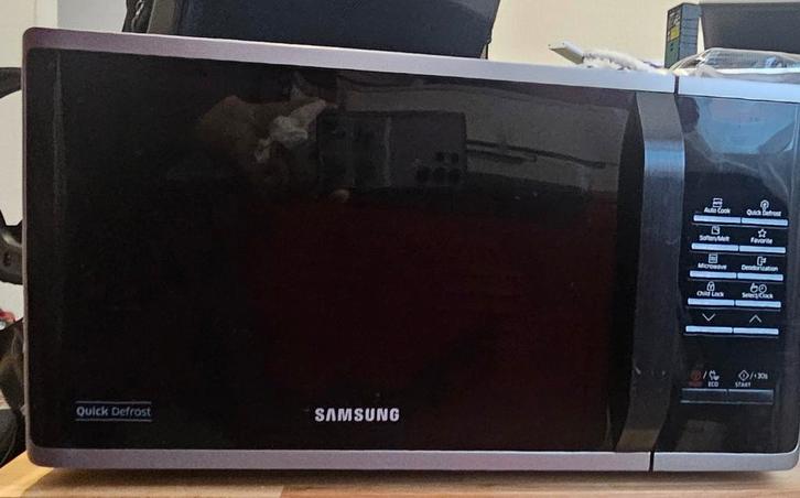 SAMSUNG 23L 800W Solo Microwave, Witgoed en Apparatuur, Magnetrons, Gebruikt, Oven, Ophalen