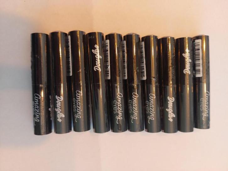 10 nieuwe amazing eyes oogschaduw (advr 49), Sieraden, Tassen en Uiterlijk, Uiterlijk | Cosmetica en Make-up, Nieuw, Make-up, Ogen