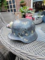 M40 duitse helm met camo, Verzamelen, Militaria | Tweede Wereldoorlog, Ophalen of Verzenden, Duitsland, Helm of Baret