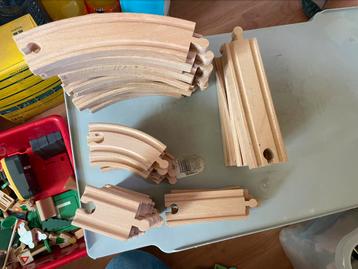 Houten treinbaan beschikbaar voor biedingen