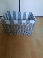 Rieten mand met lossen binnen voering, Huis en Inrichting, Woonaccessoires | Schalen en Manden, Ophalen, Gebruikt, Mand, Riet
