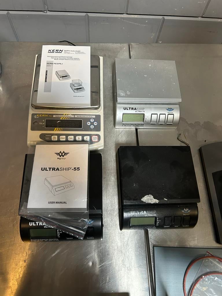 Verschillende Weegschalen - Kern & UltraShip, Witgoed en Apparatuur, Weegschalen, Ophalen, Gebruikt, Digitaal, Overige typen