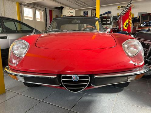 Alfa Romeo Spider 2000 Veloce 1976 | 4768 Miles!, Auto's, Alfa Romeo, Particulier, Spider, Benzine, Cabriolet, Handgeschakeld