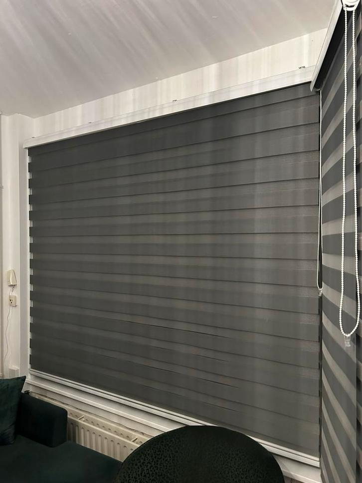 Rol gordijn, Doe-het-zelf en Verbouw, Rolluiken, Zo goed als nieuw, 200 cm of meer, 200 cm of meer, Grijs, Ophalen of Verzenden