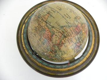 globe J.B. Wolters- 1911 beschikbaar voor biedingen