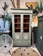Buffetkast servieskast vitrinekast brocante taupe linnenkast, Ophalen