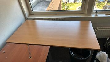 Bureau 160x80 beschikbaar voor biedingen