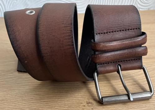 Essentiel. Bruine leren riem/ceintuur. 80 cm., Kleding | Dames, Riemen en Ceinturen, Zo goed als nieuw, 80 tot 90 cm, 5 cm of meer