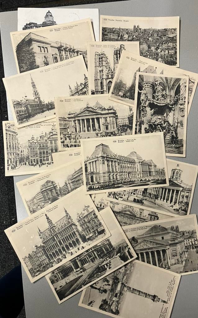 17 stuks Brussel serie ansichtkaarten monumentale gebouwen, Verzamelen, Foto's en Prenten, Ophalen of Verzenden, Voor 1940, Zo goed als nieuw