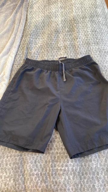 ASICS SPORT SHORT ZWART MAAT S beschikbaar voor biedingen