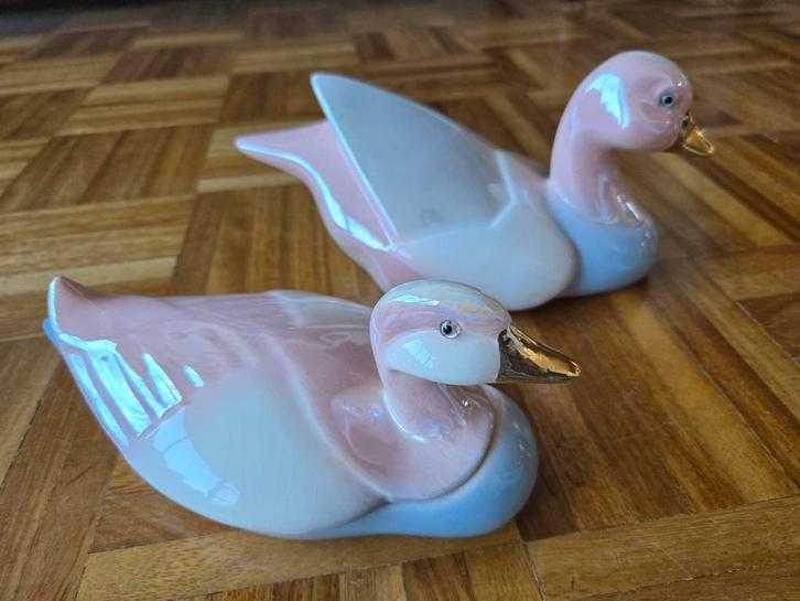 Twee sierlijke eendenbeeldjes, Verzamelen, Beelden en Beeldjes, Zo goed als nieuw, Dier, Ophalen of Verzenden
