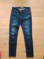 Levi's jeans model 711 maat 28, Ophalen of Verzenden, Zo goed als nieuw, Blauw, W28 - W29 (confectie 36)
