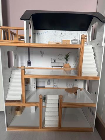 Poppenhuis XL Petit Amelie beschikbaar voor biedingen