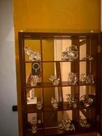 Te koop dicerse swarovski in wandkast, Verzamelen, Swarovski, Ophalen, Zo goed als nieuw, Figuurtje
